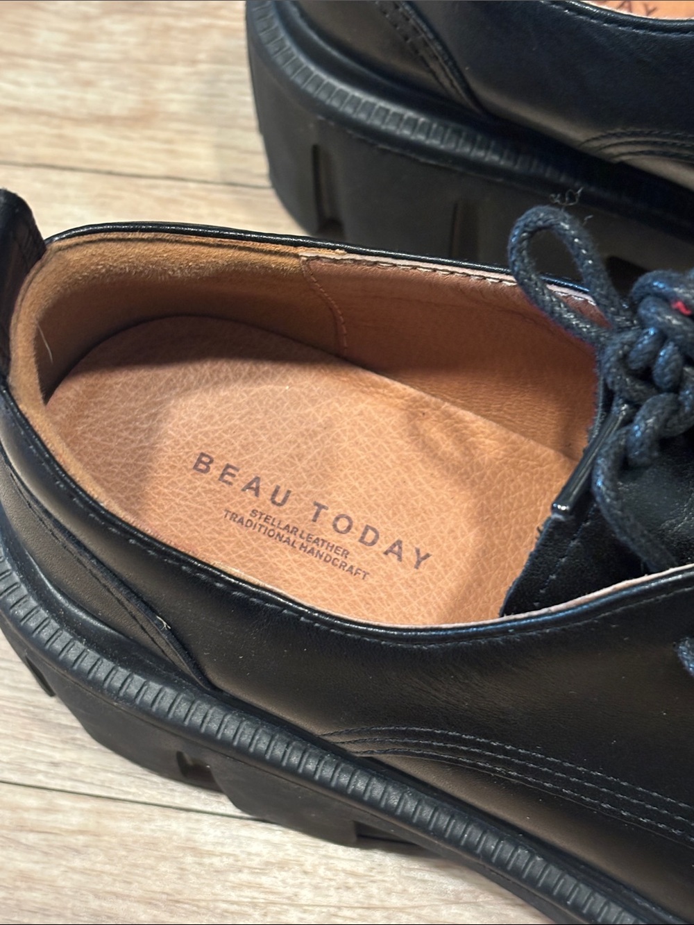Women’s Black Leather Lace-Up Chunky Sole Shoes - Picture 4 of 6